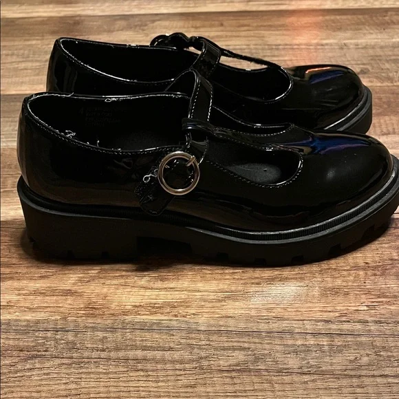 Sincerely Jules Shiny Black Kids Dress Shoes - Picture 2 of 9